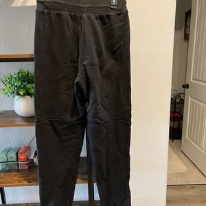Black jogging pants